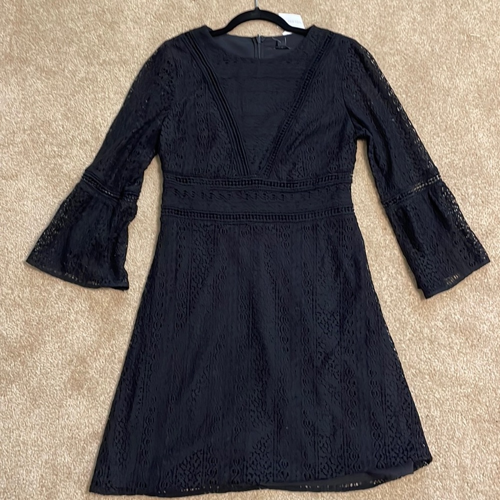 Ann Taylor 3/4 flutter sleeve Black Dress. Size: 4